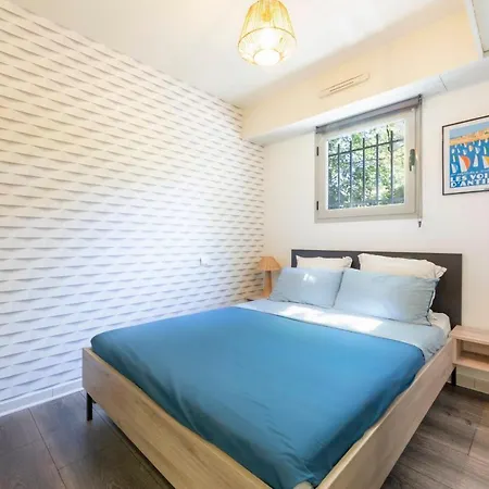 Apartment Salvy 2 Bedrooms Near The 300 Meters *